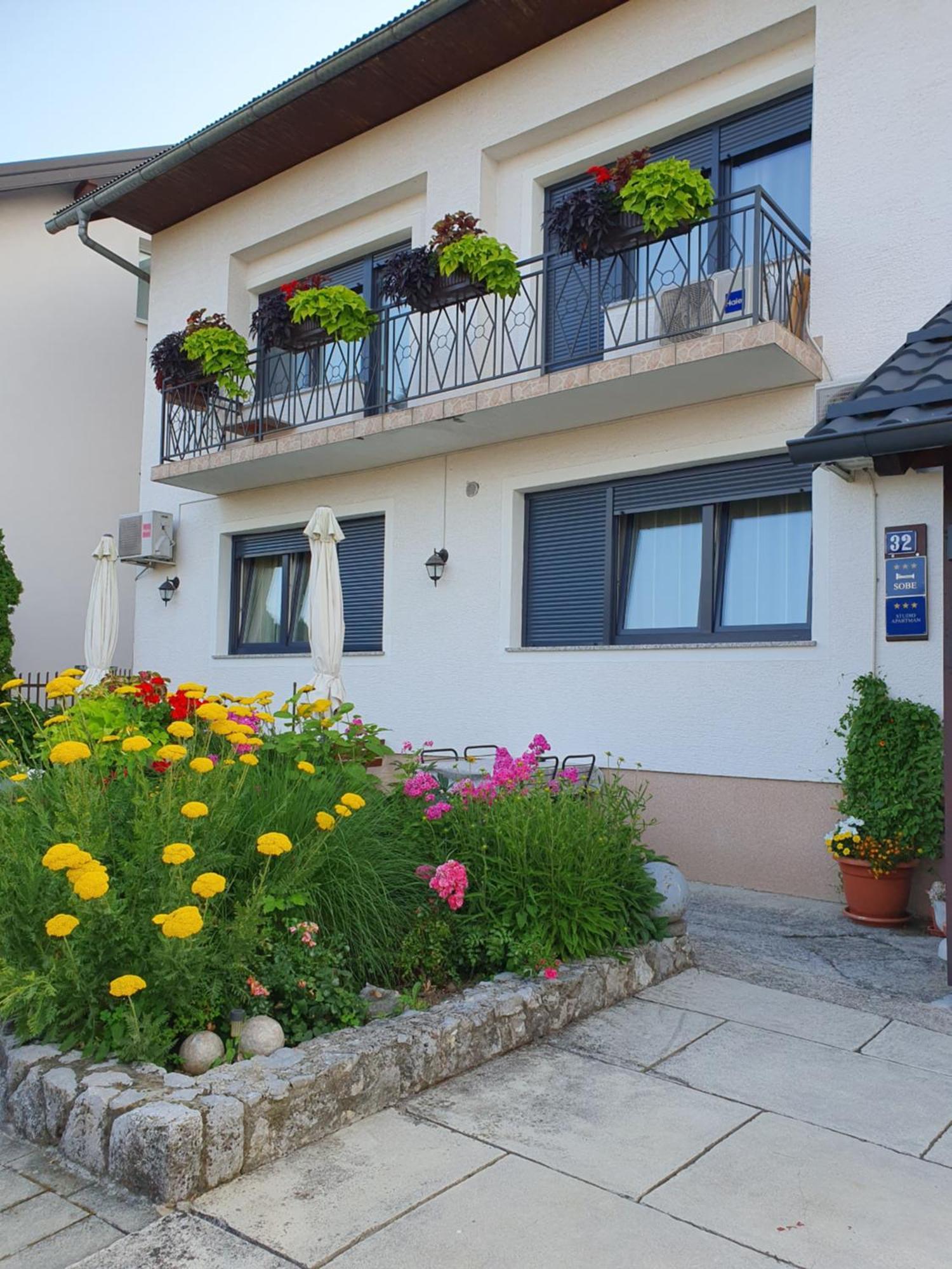 Guesthouse Vila Слунь Екстер'єр фото
