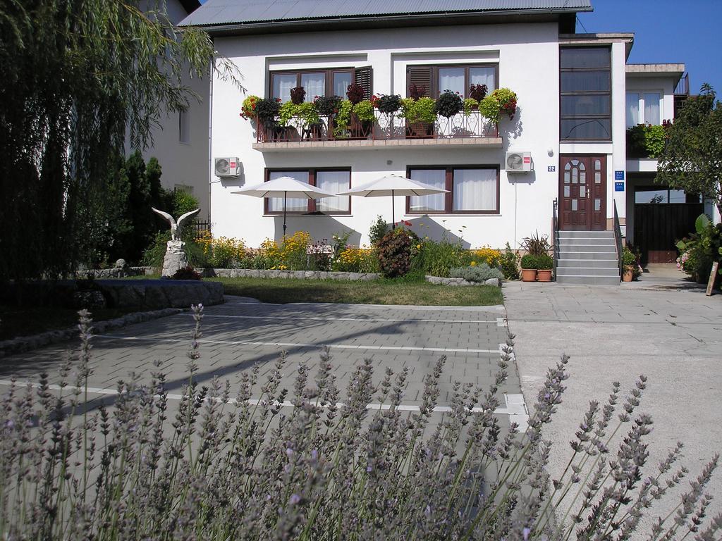 Guesthouse Vila Слунь Екстер'єр фото